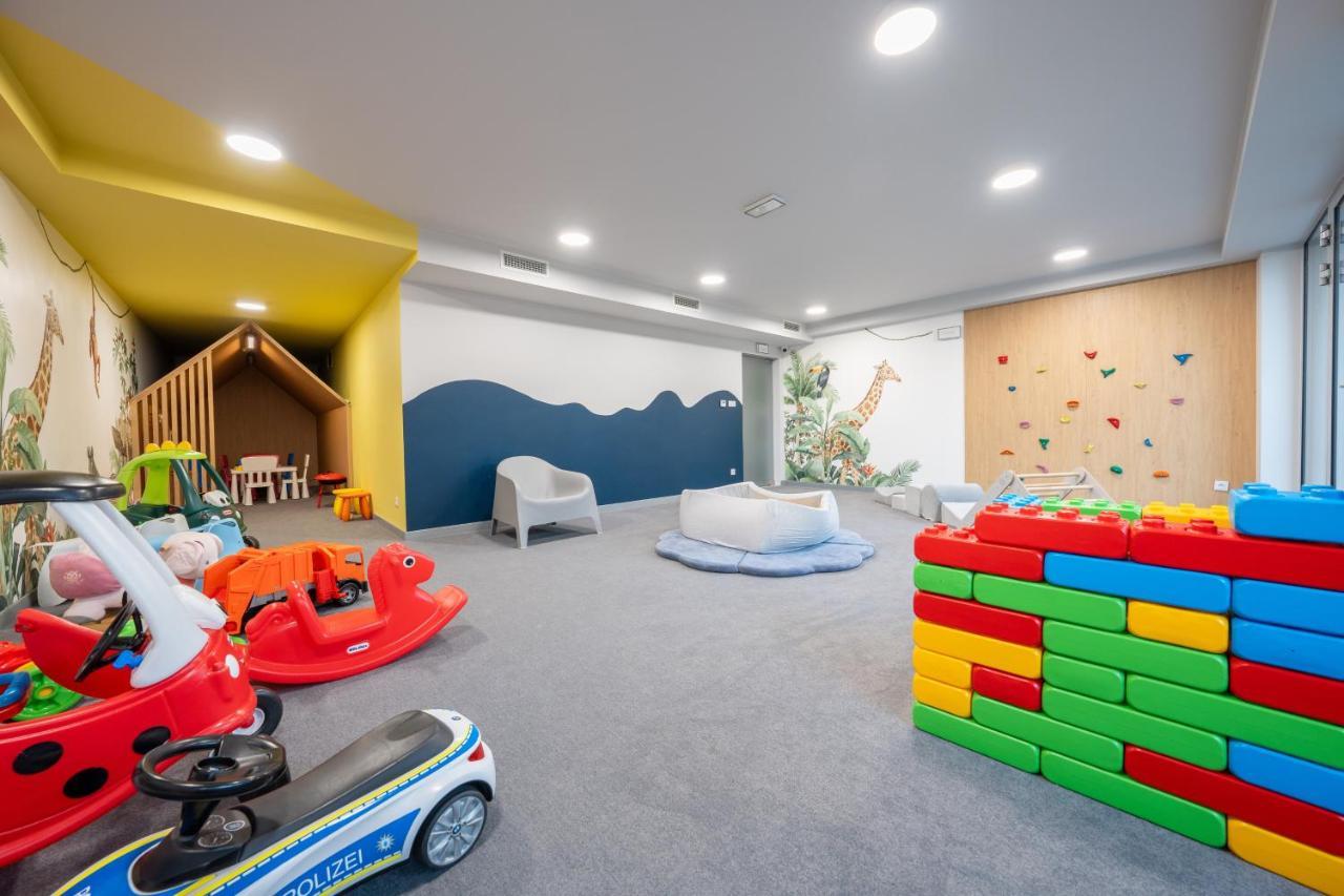 Apartament Z Wielkim Tarasem Morska 2 Rewal 50M Do Morza Extérieur photo